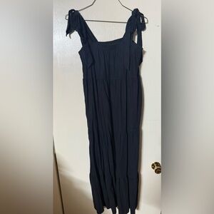 Shoulder tie Black Maxi Dress